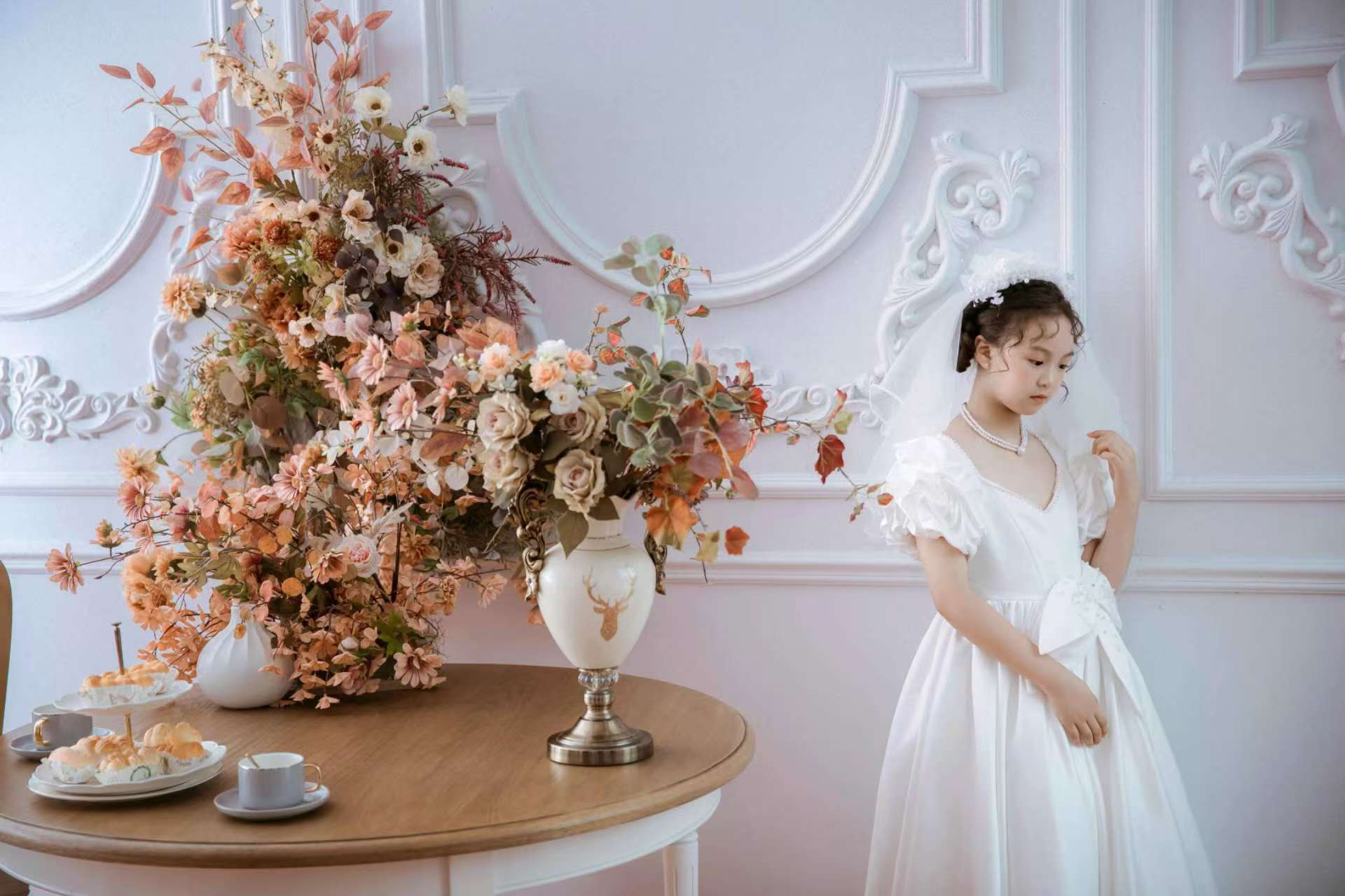 El Jardín de los Sueños y el Vestido de la Niña Flor